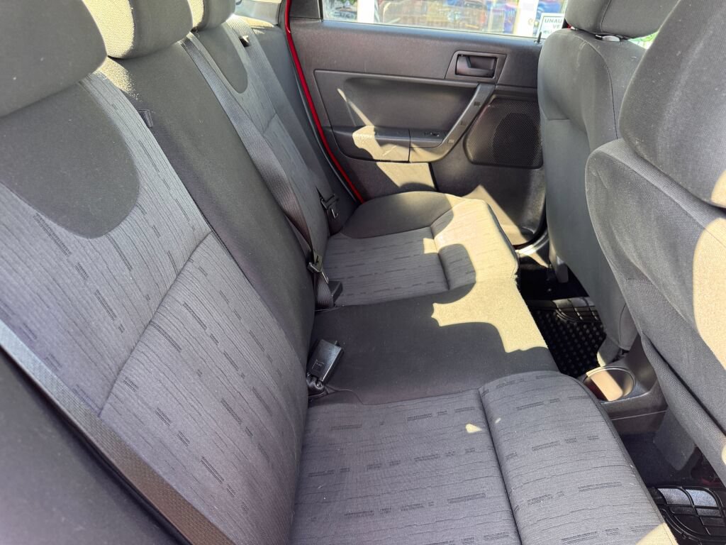 Used 2009 Ford Focus SE FWD image 13