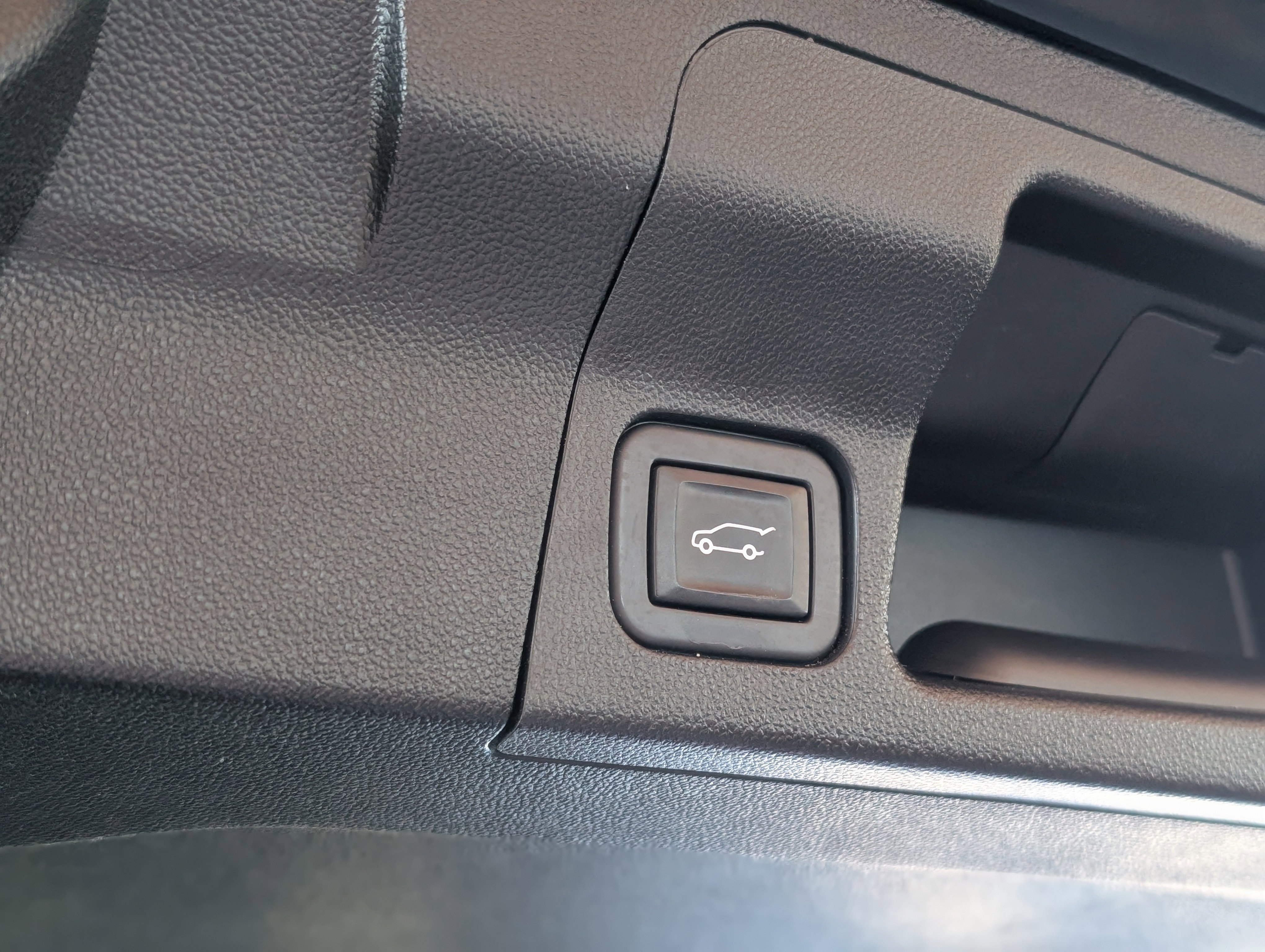 Used 2022 GMC Acadia Denali w/ Trailering Package image 45