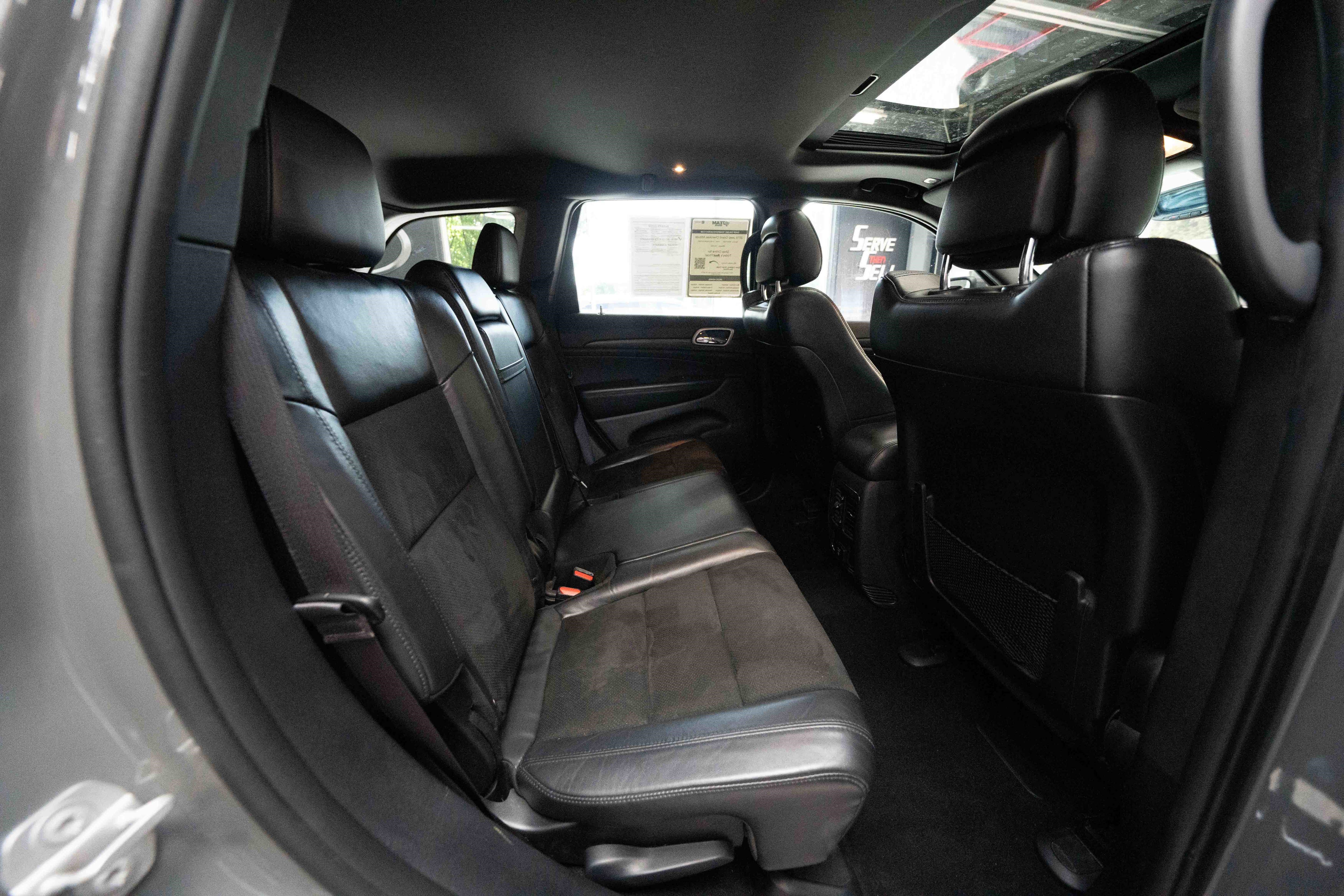 Used 2019 Jeep Grand Cherokee Altitude AWD/4WD image 24