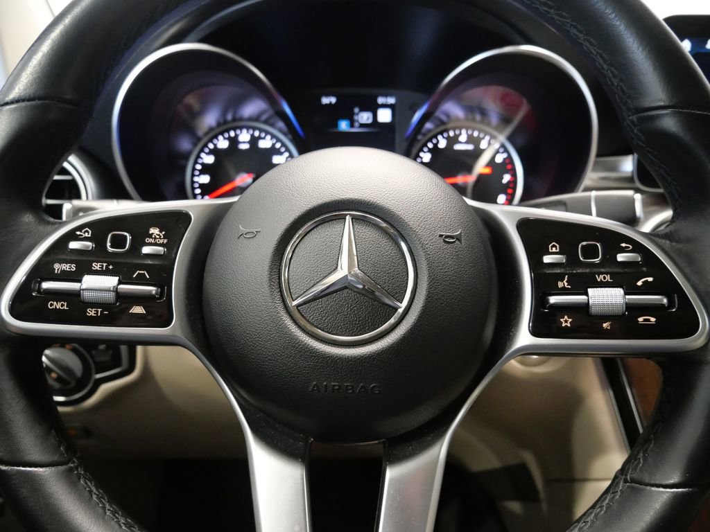 Used 2022 Mercedes-Benz GLC 300 4MATIC image 17