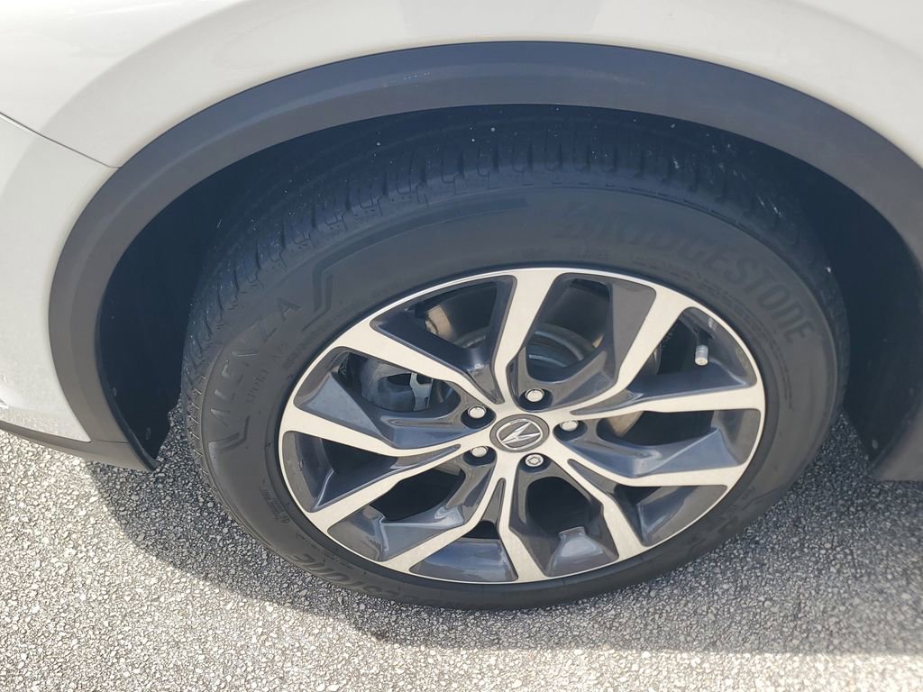 Used 2024 Acura MDX SH-AWD w/ Technology Package image 4