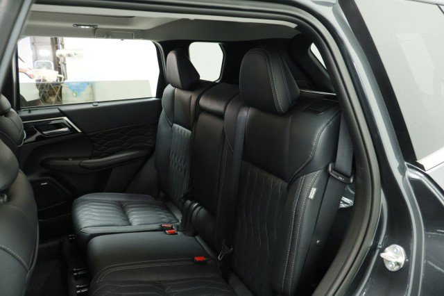 New 2026 Mitsubishi Outlander SEL FWD image 24