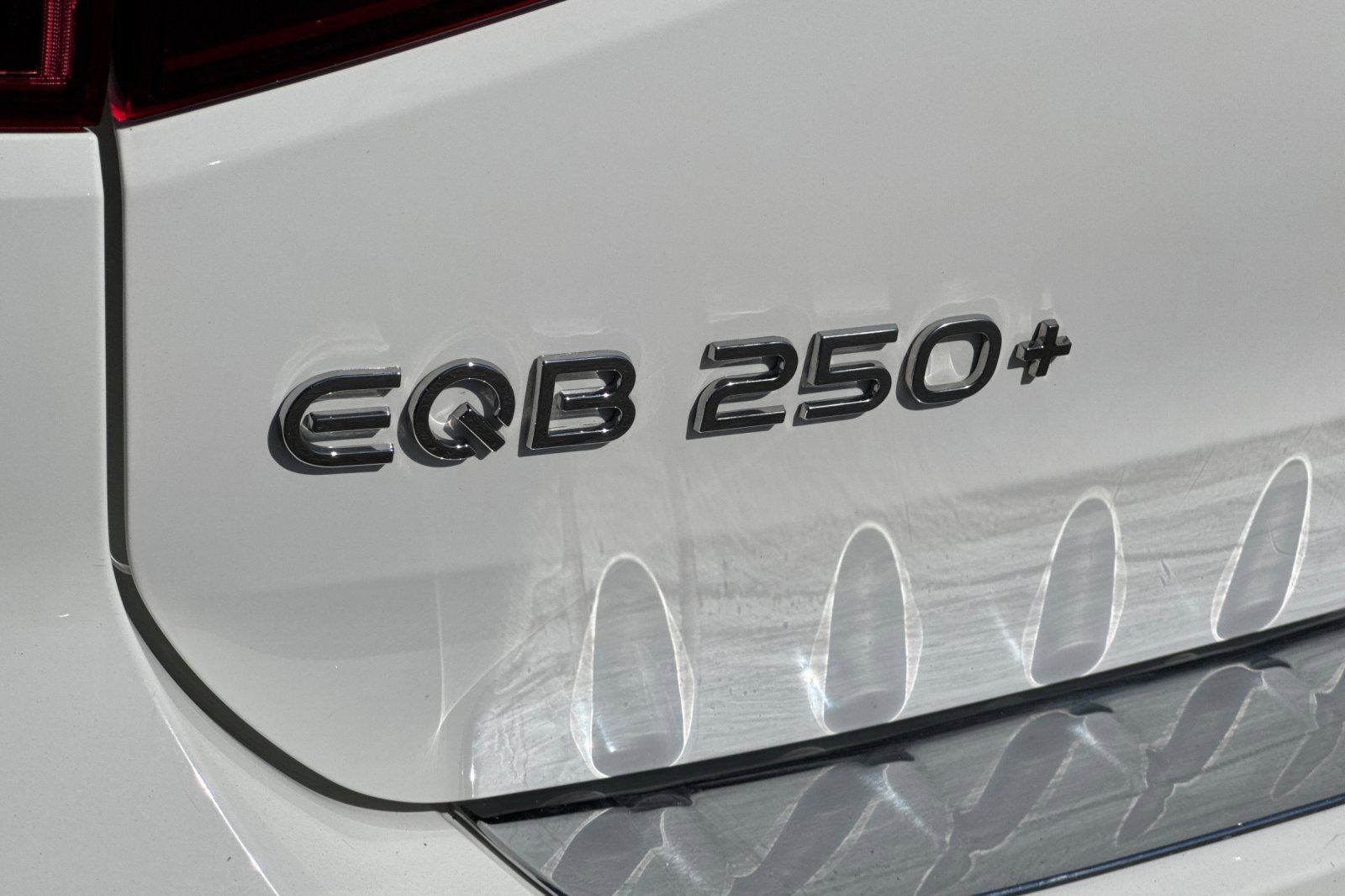 Used 2024 Mercedes-Benz EQB 250+ image 36