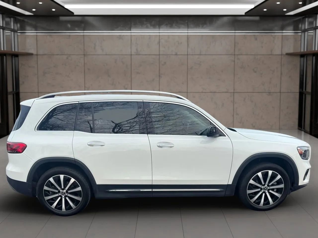 Used 2020 Mercedes-Benz GLB 250 image 8