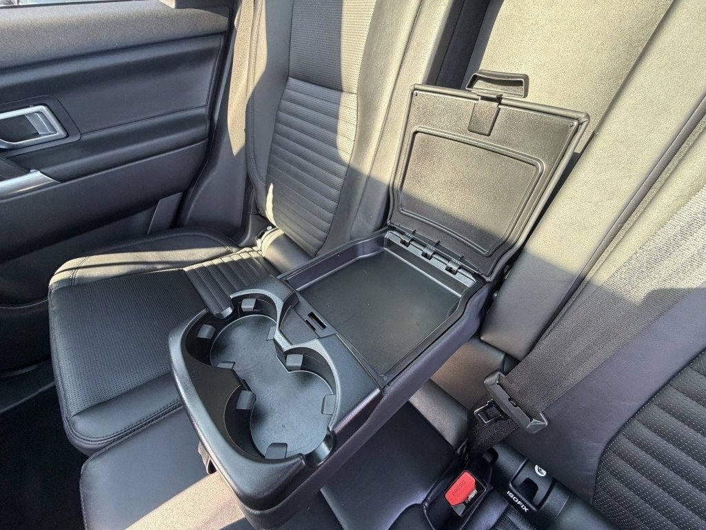 Used 2018 Land Rover Discovery Sport HSE Luxury AWD/4WD image 32
