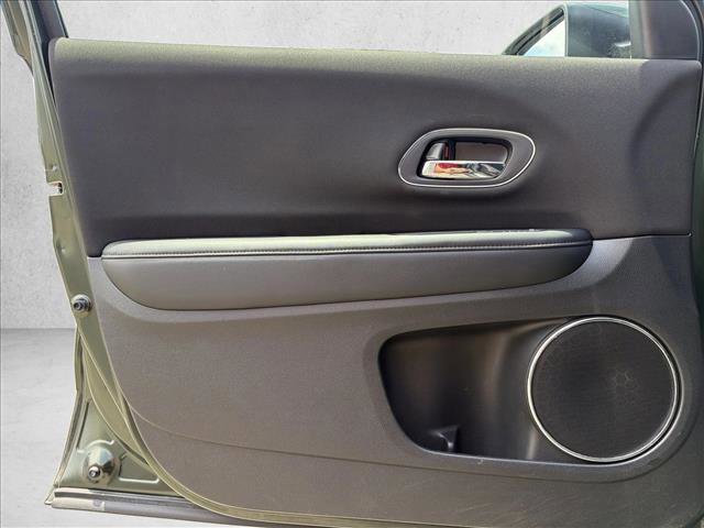 Used 2018 Honda HR-V EX image 10