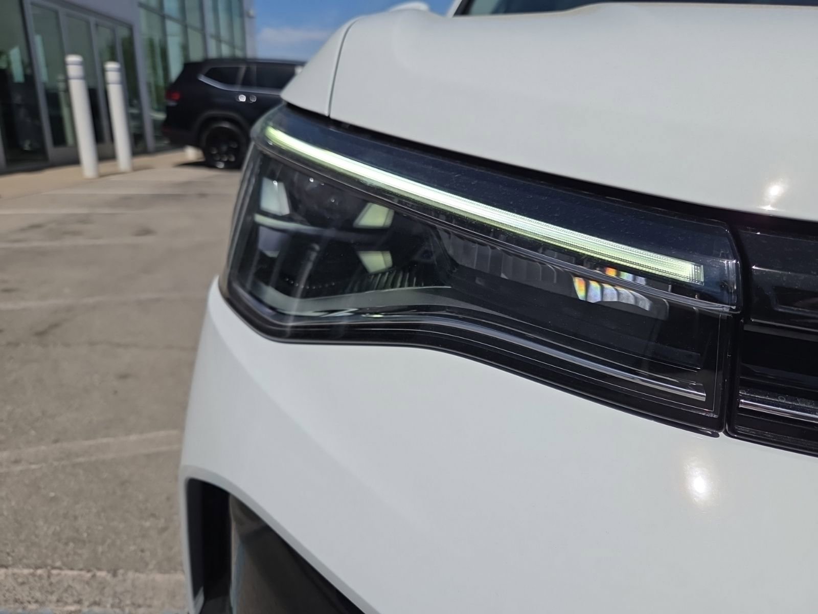 New 2026 Volkswagen Taos SE FWD image 14