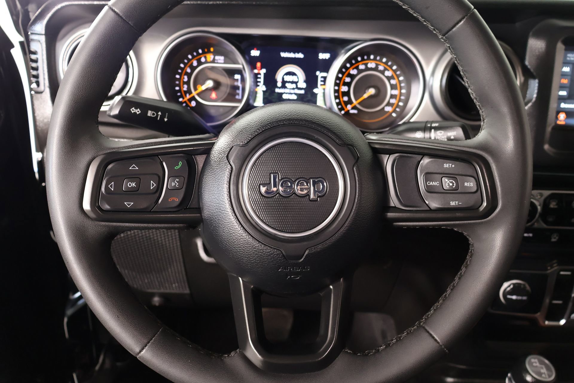 Used 2023 Jeep Gladiator Willys image 3