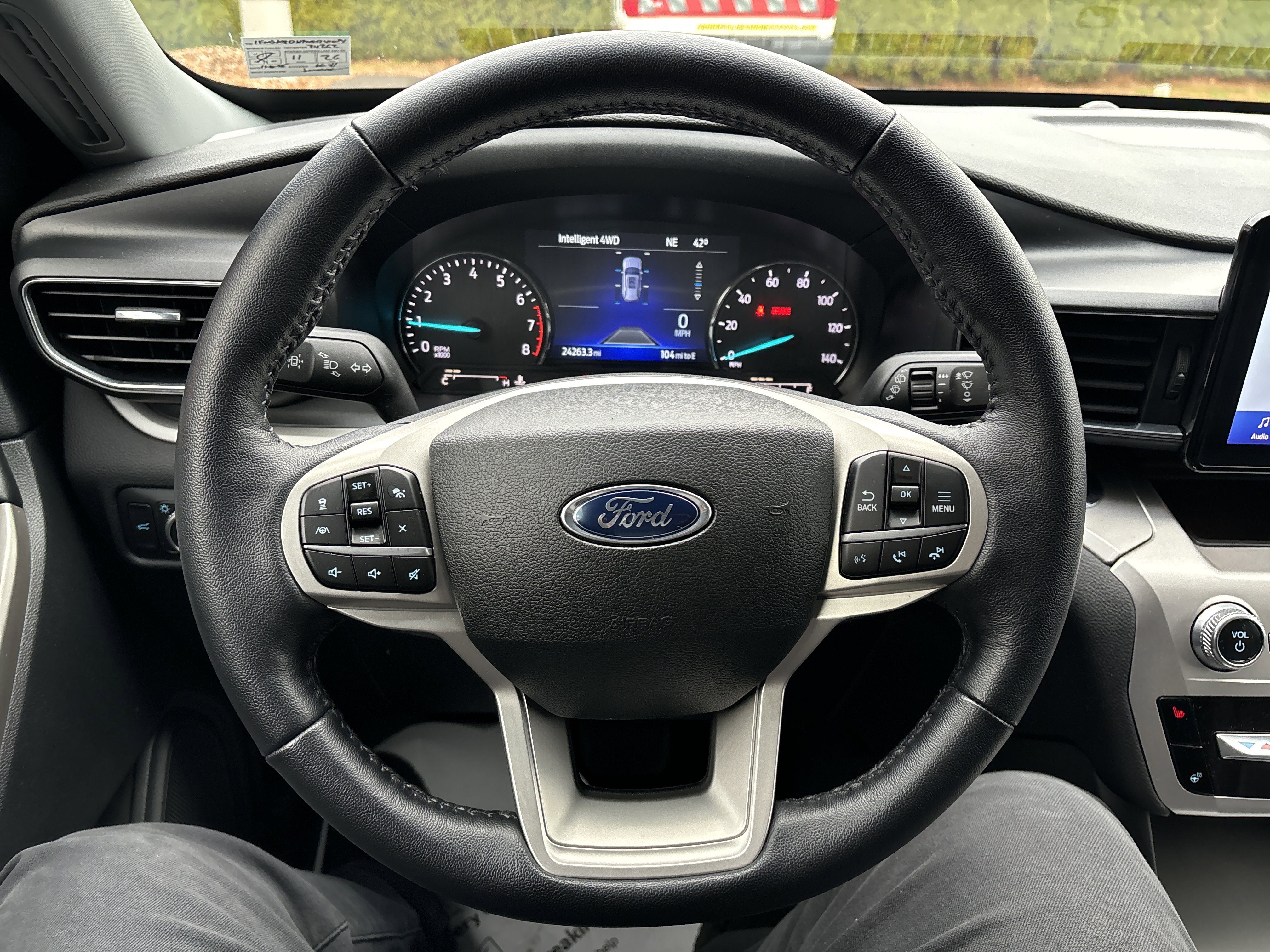 Used 2022 Ford Explorer XLT w/ Equipment Group 202A image 19