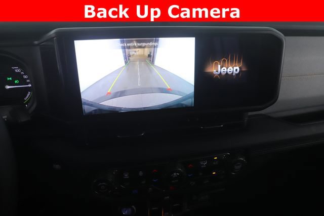 Used 2025 Jeep Wrangler Unlimited Sahara w/ Safety Group image 22