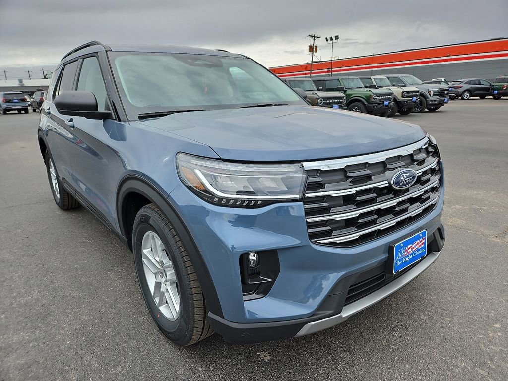 New 2026 Ford Explorer Active w/ Active Comfort Package RWD image 2