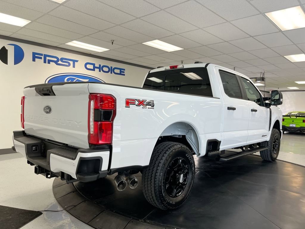New 2026 Ford F350 4x4 Crew Cab Super Duty image 8