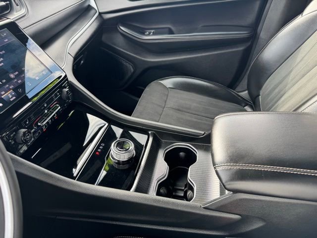 Certified 2024 Jeep Grand Cherokee Altitude image 21