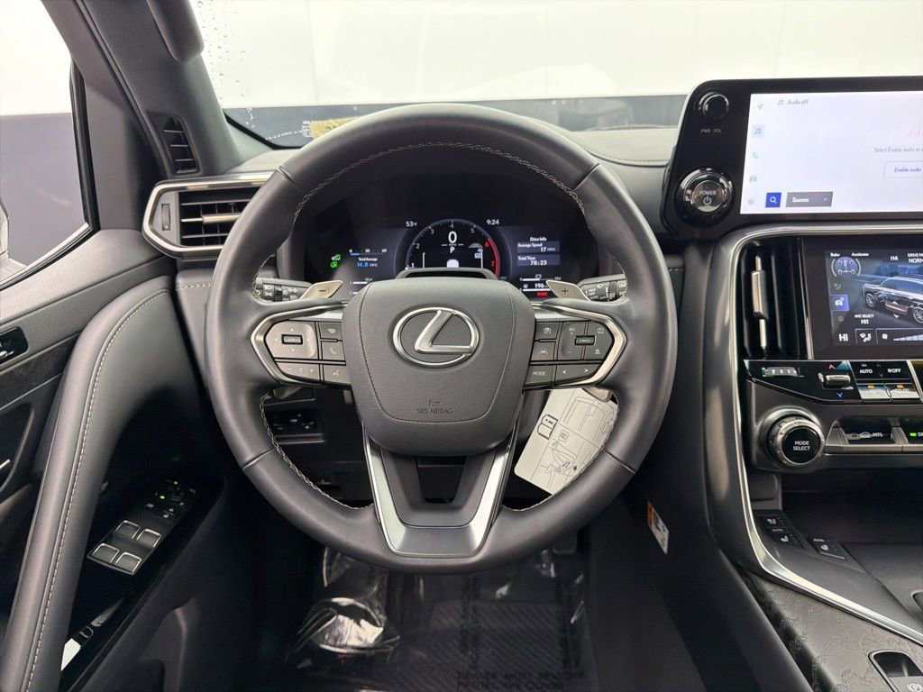 Used 2025 Lexus LX 700h Overtrail AWD/4WD image 9