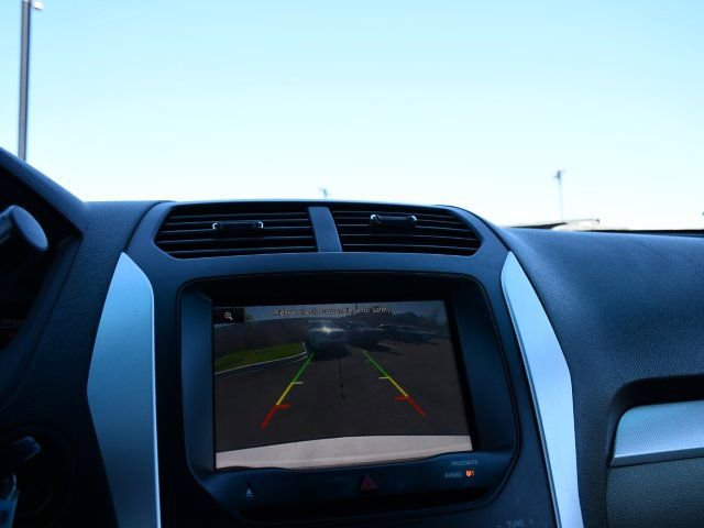 Used 2015 Ford Explorer XLT w/ Equipment Group 202A image 12