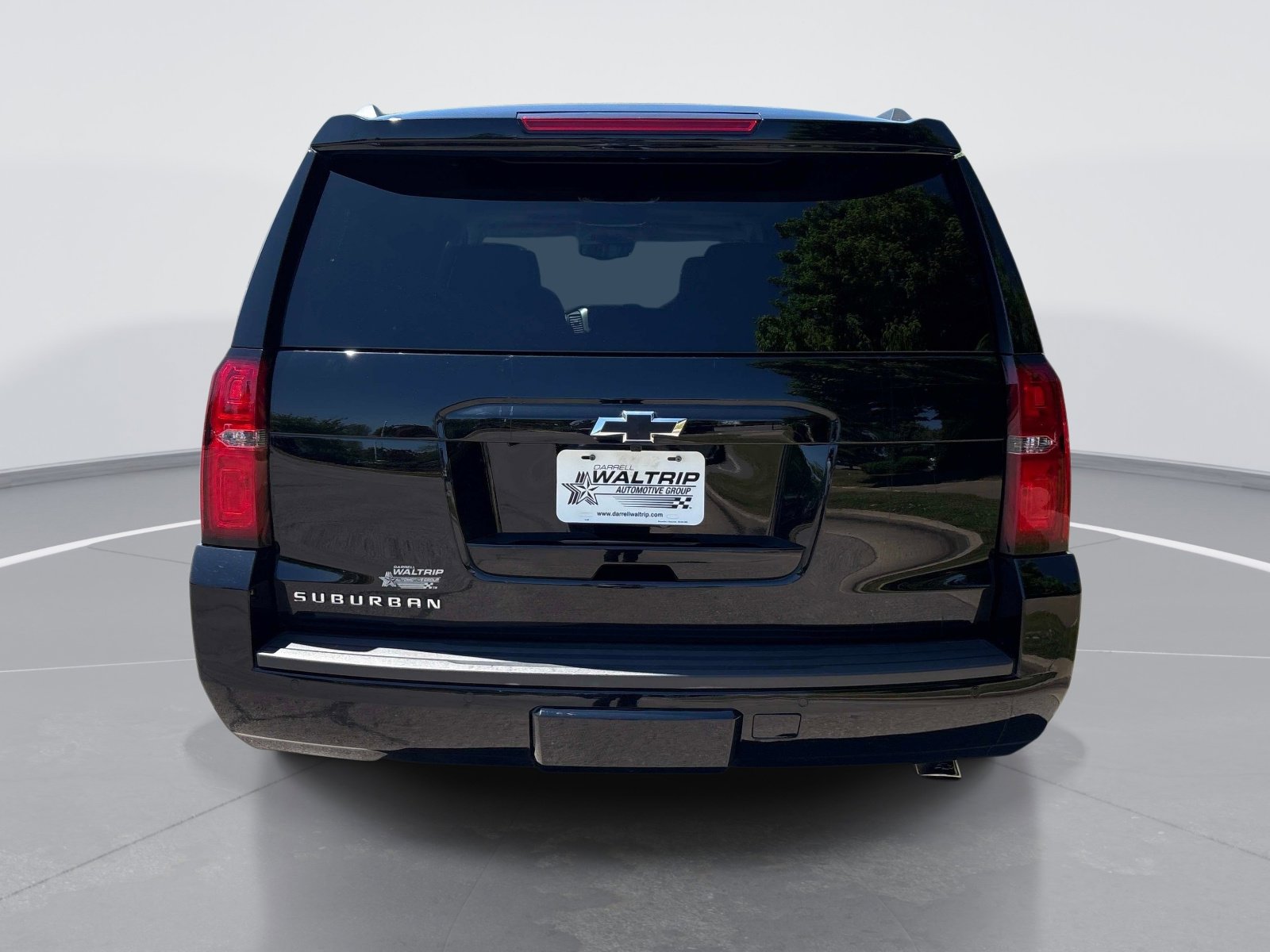 Used 2016 Chevrolet Suburban LT w/ Luxury Package RWD image 7