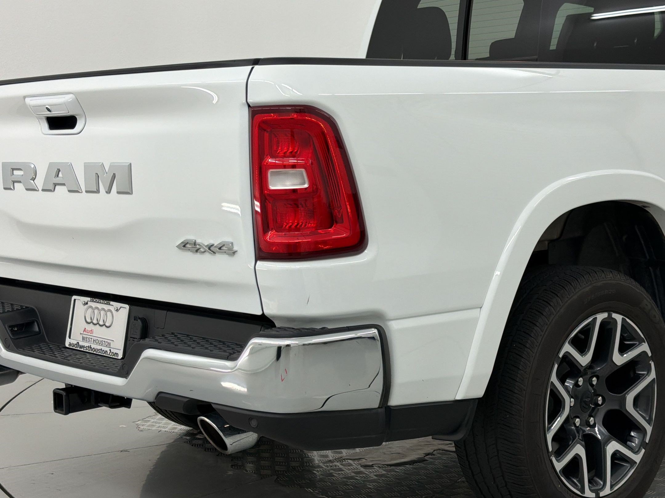 Used 2026 RAM 1500 Laramie AWD/4WD image 25