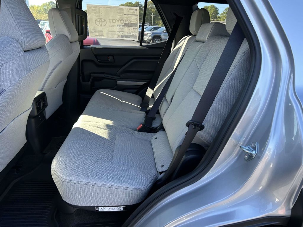 New 2026 Toyota 4Runner SR5 AWD/4WD image 14