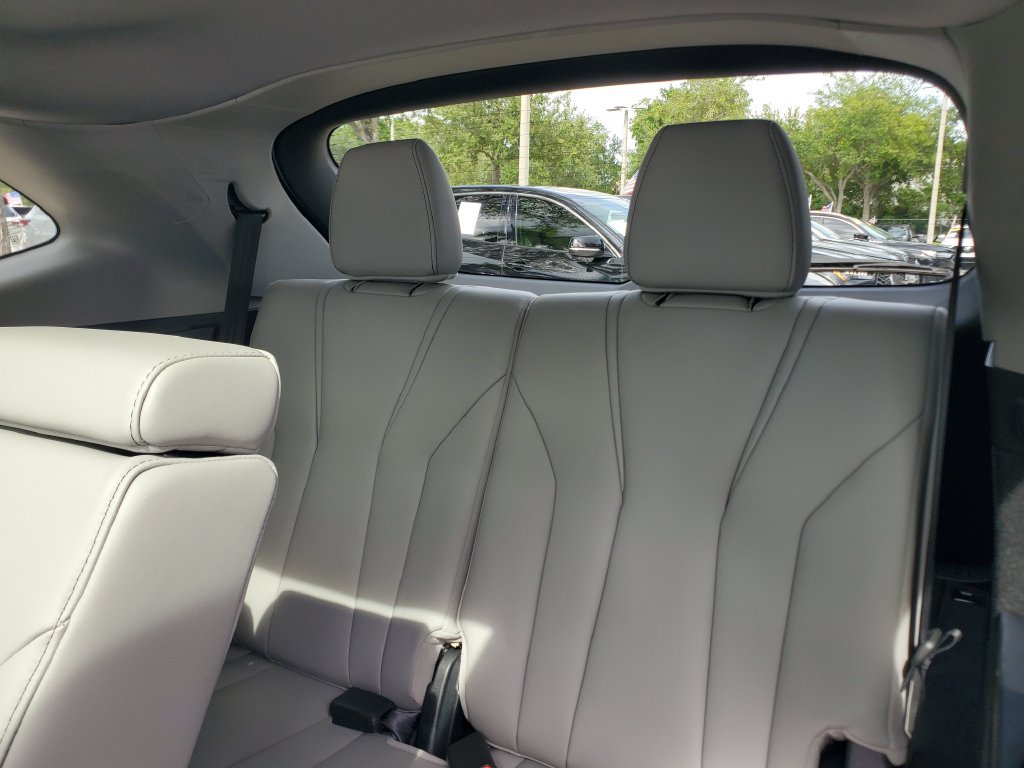 Certified 2024 Acura MDX w/ Technology Package FWD image 14