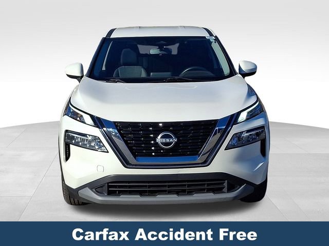 Used 2023 Nissan Rogue SV image 3