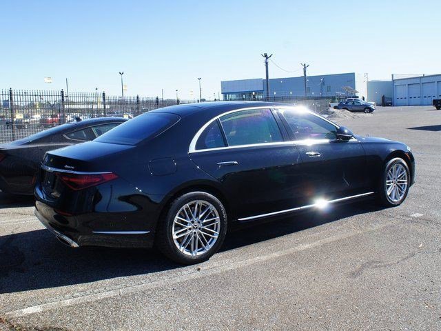 Used 2021 Mercedes-Benz S 580 4MATIC Sedan w/ 3D Technology Package image 5