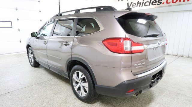 Used 2022 Subaru Ascent Premium w/ Convenience Package image 3
