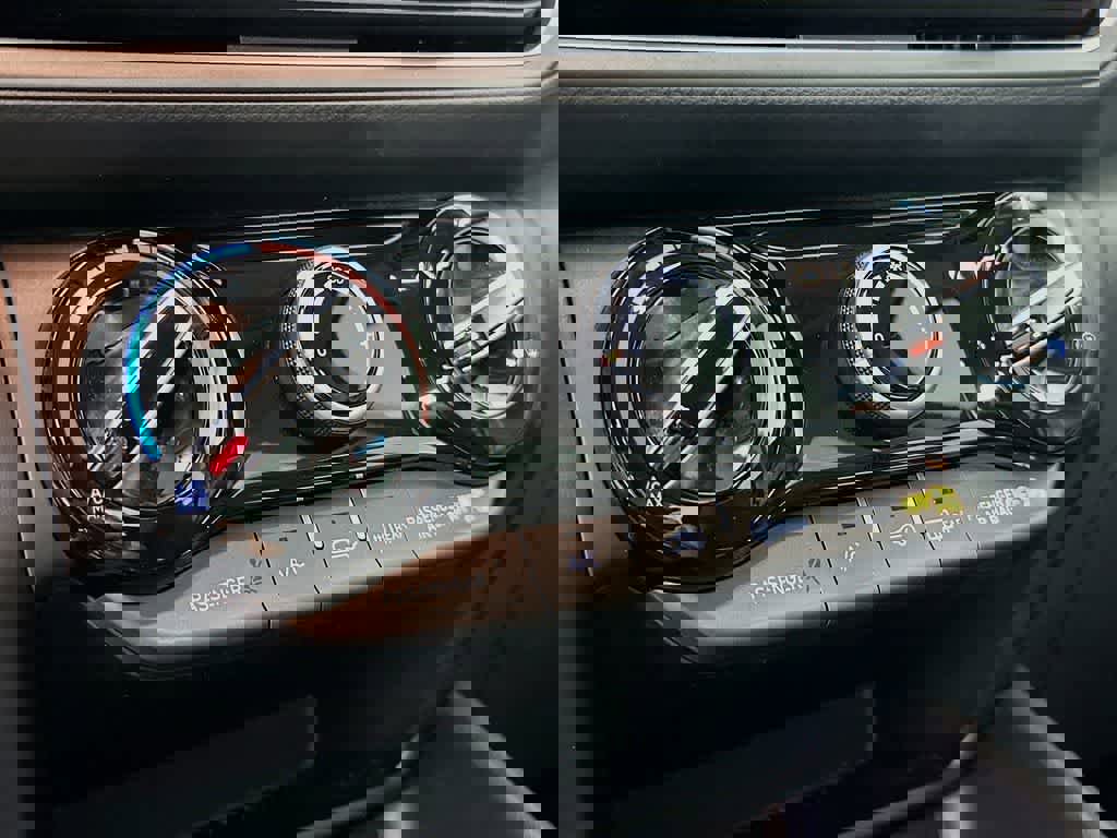 Used 2022 Hyundai Kona SEL w/ Cargo Package image 17