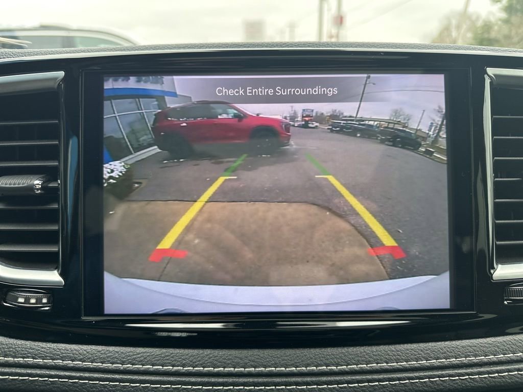 Used 2025 Chrysler Pacifica Limited image 26