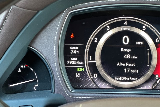 Used 2018 Lexus LS 500 w/ Interior Upgrade Package RWD image 31