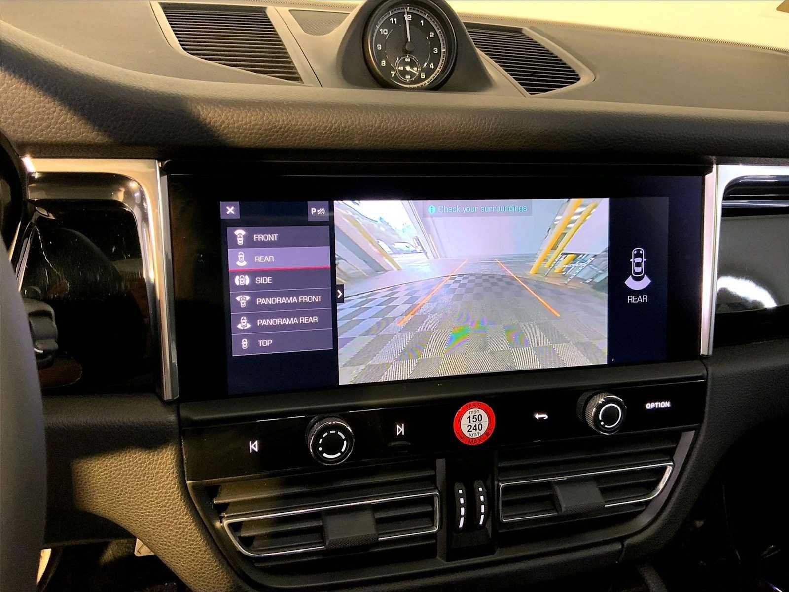 Certified 2026 Porsche Macan AWD/4WD image 31