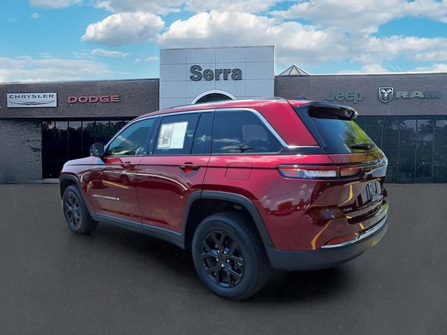 Used 2023 Jeep Grand Cherokee Limited AWD/4WD image 5