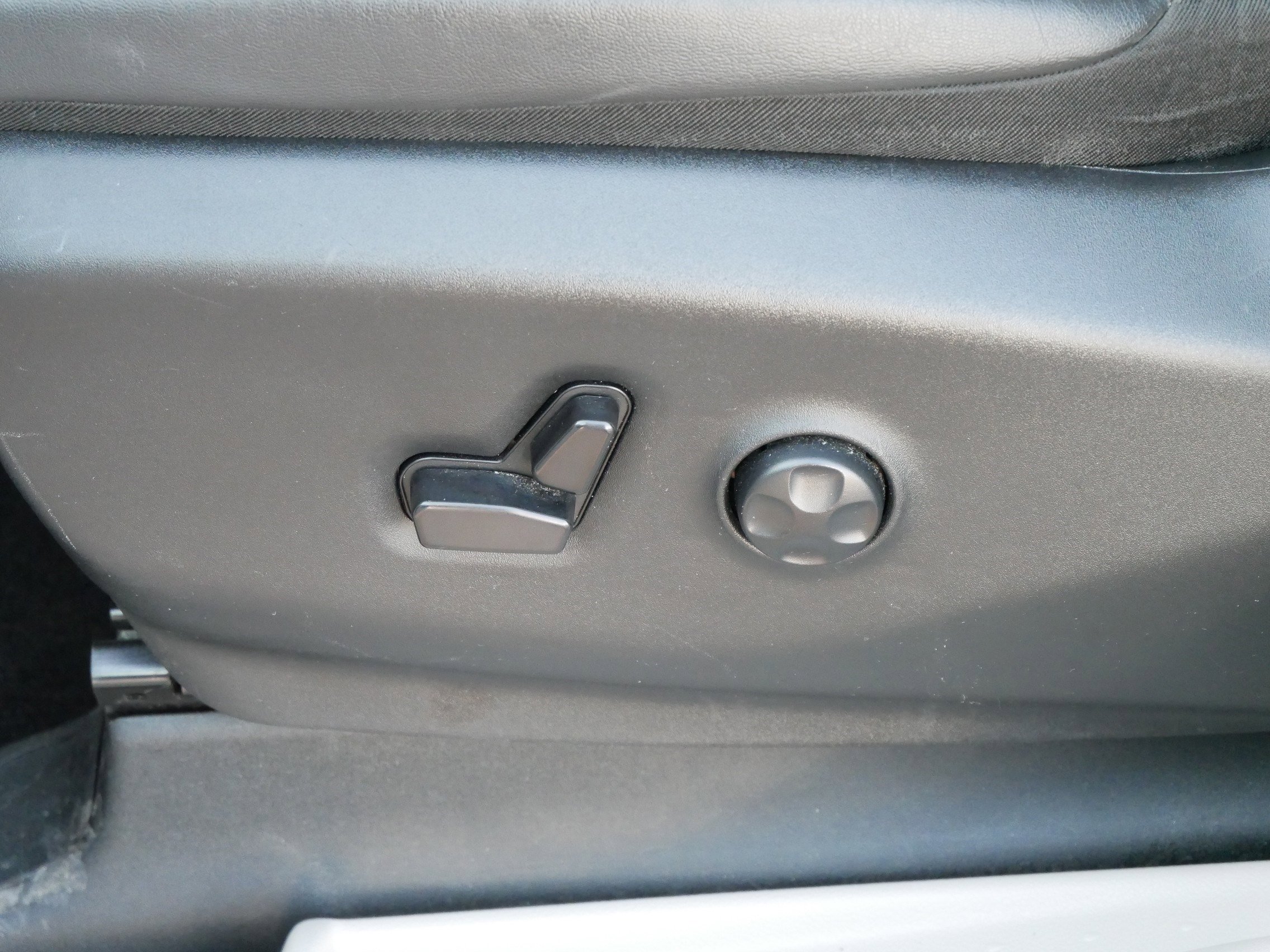 Used 2024 Chrysler Pacifica Touring-L image 20