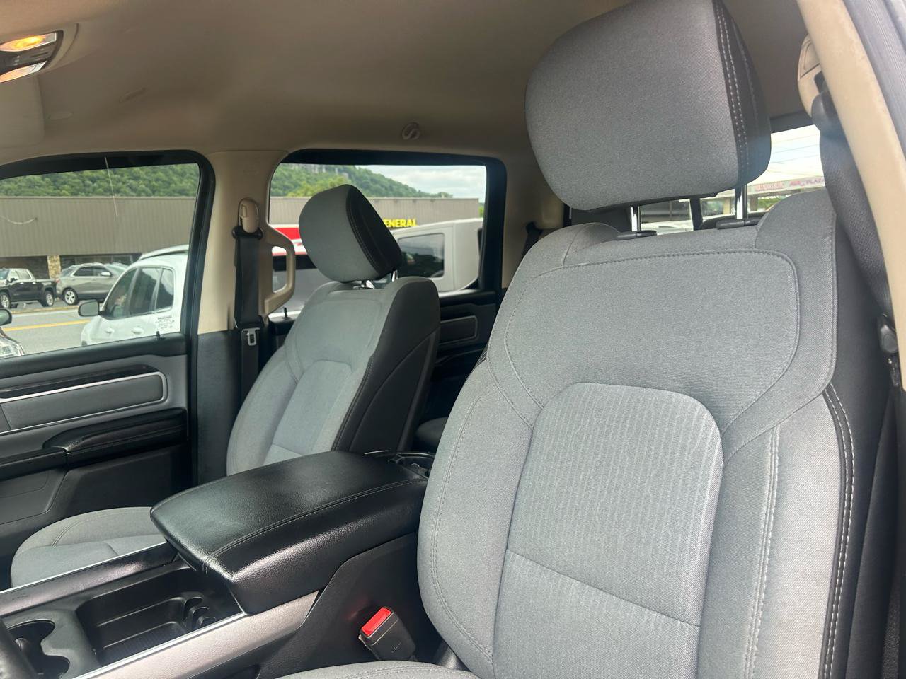 Used 2020 RAM 1500 Big Horn AWD/4WD image 14