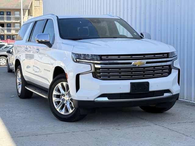 Used 2023 Chevrolet Suburban Premier AWD/4WD image 2