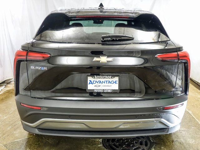 New 2026 Chevrolet Blazer EV LT image 6