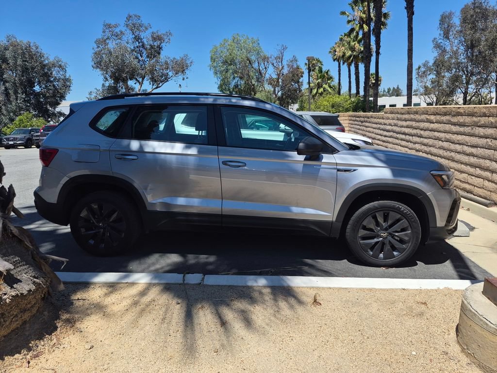 Used 2022 Volkswagen Taos S FWD image 7