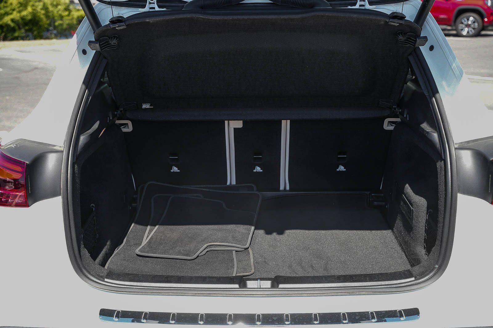 Certified 2025 Mercedes-Benz GLA 250 4MATIC image 25