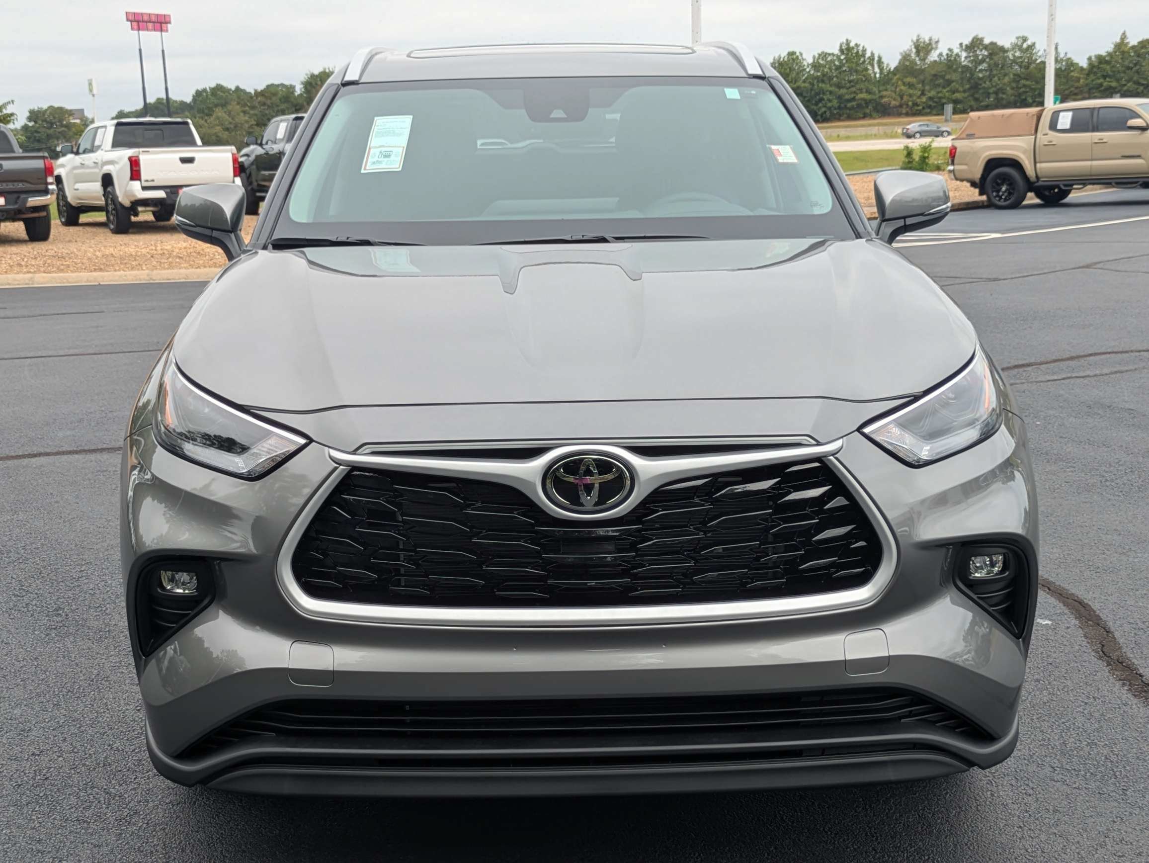 New 2026 Toyota Highlander XLE AWD/4WD image 10