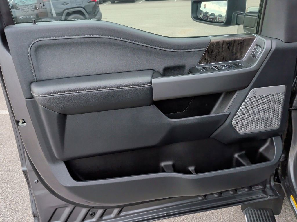 Used 2026 Ford F450 Lariat w/ FX4 Off-Road Package image 11