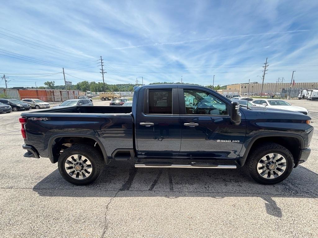 Used 2022 Chevrolet Silverado 2500 Custom w/ Custom Convenience Package AWD/4WD image 6