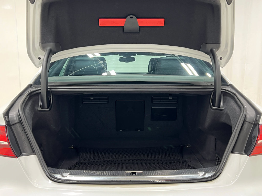 Used 2015 Audi S8 AWD/4WD image 28