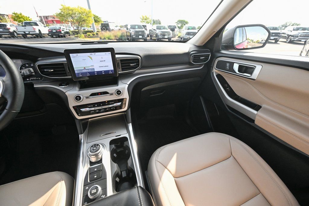 Certified 2023 Ford Explorer XLT w/ Equipment Group 202A image 34