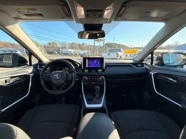 Used 2025 Toyota RAV4 XLE image 17