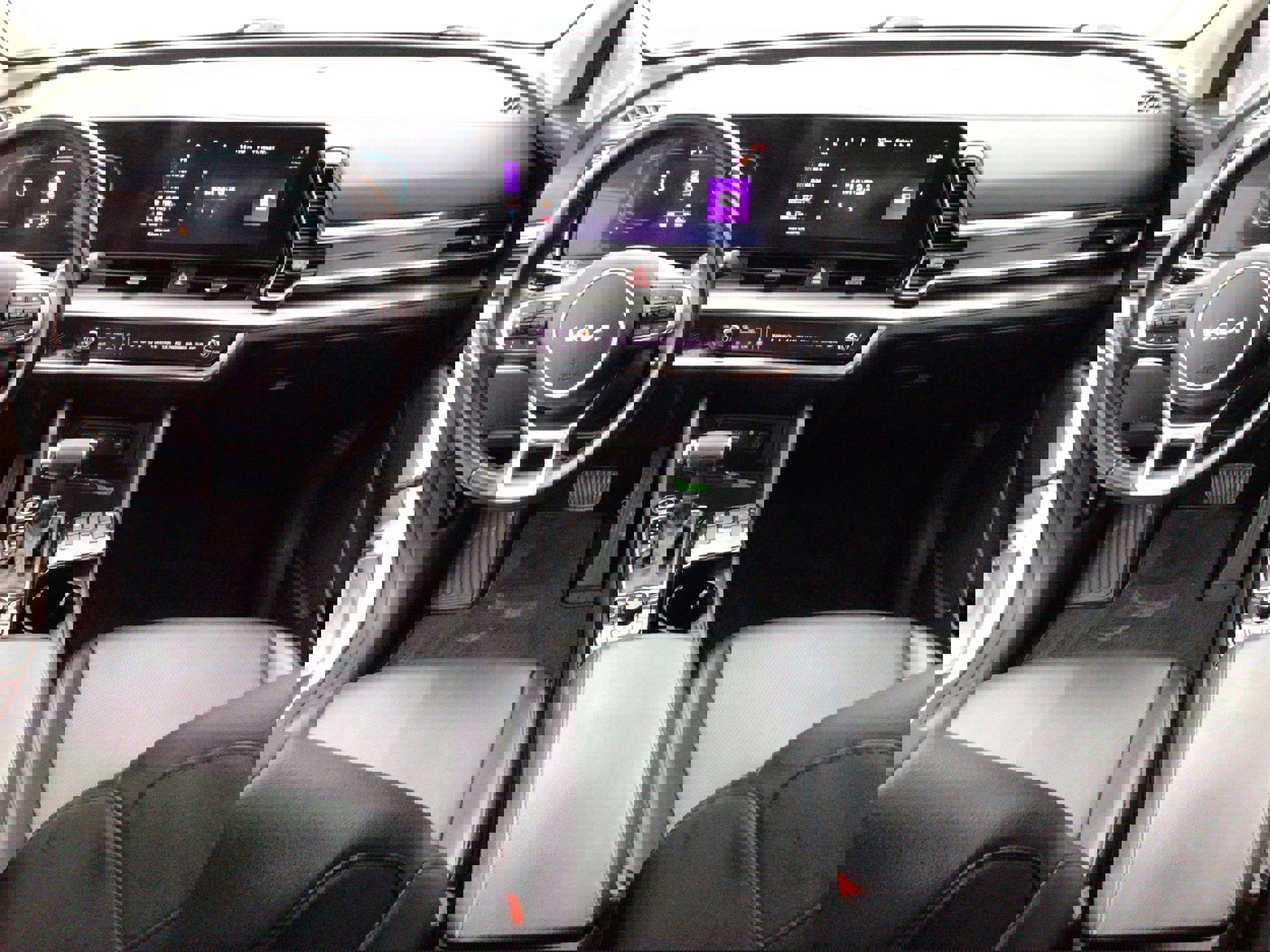 Used 2023 Kia Sportage EX image 16