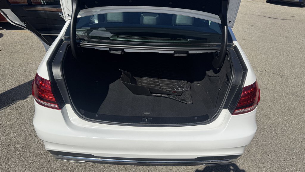 Used 2014 Mercedes-Benz E 350 4MATIC Sedan image 21