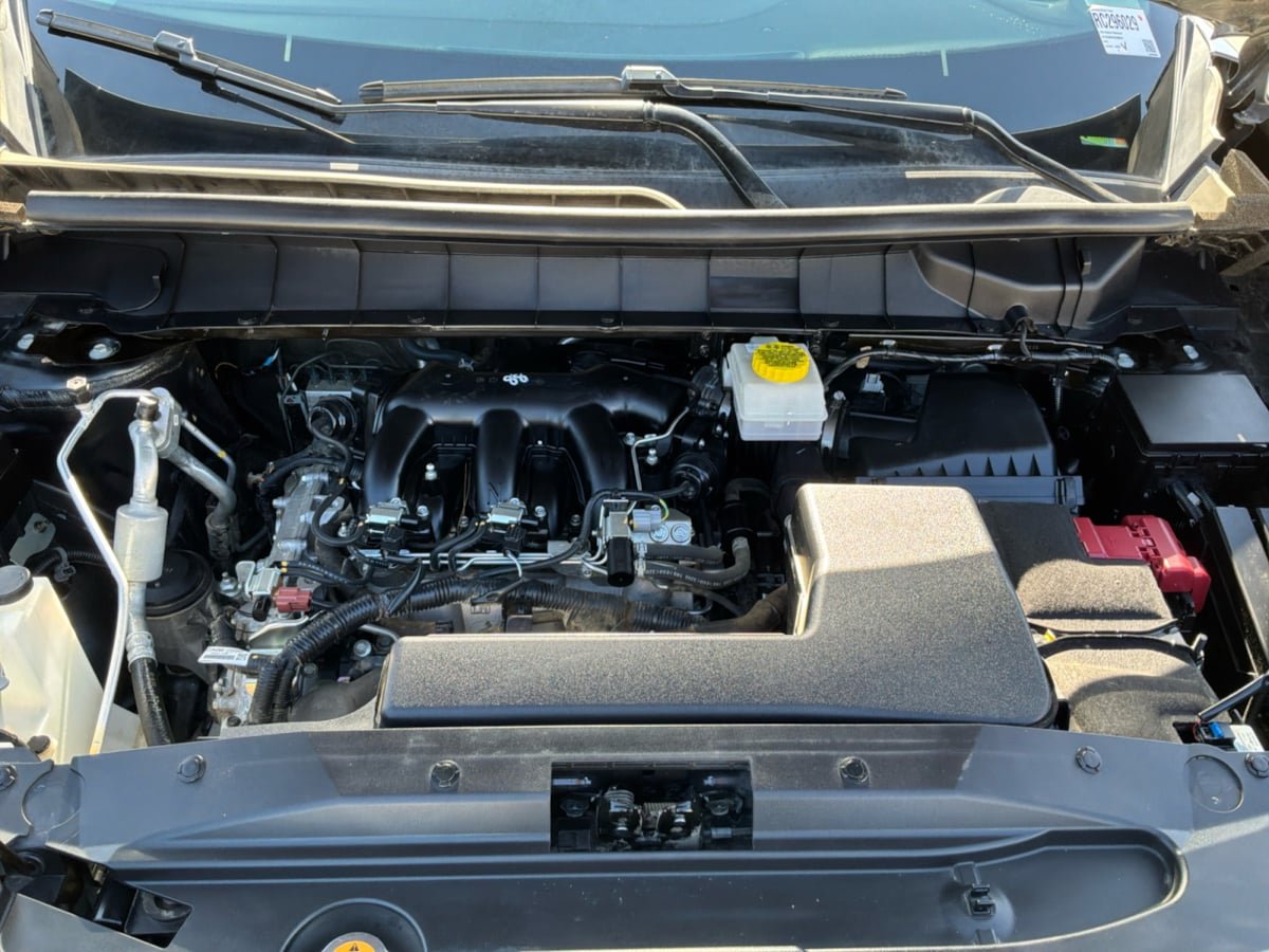 Used 2024 Nissan Pathfinder SV w/ SV Premium Package FWD image 21
