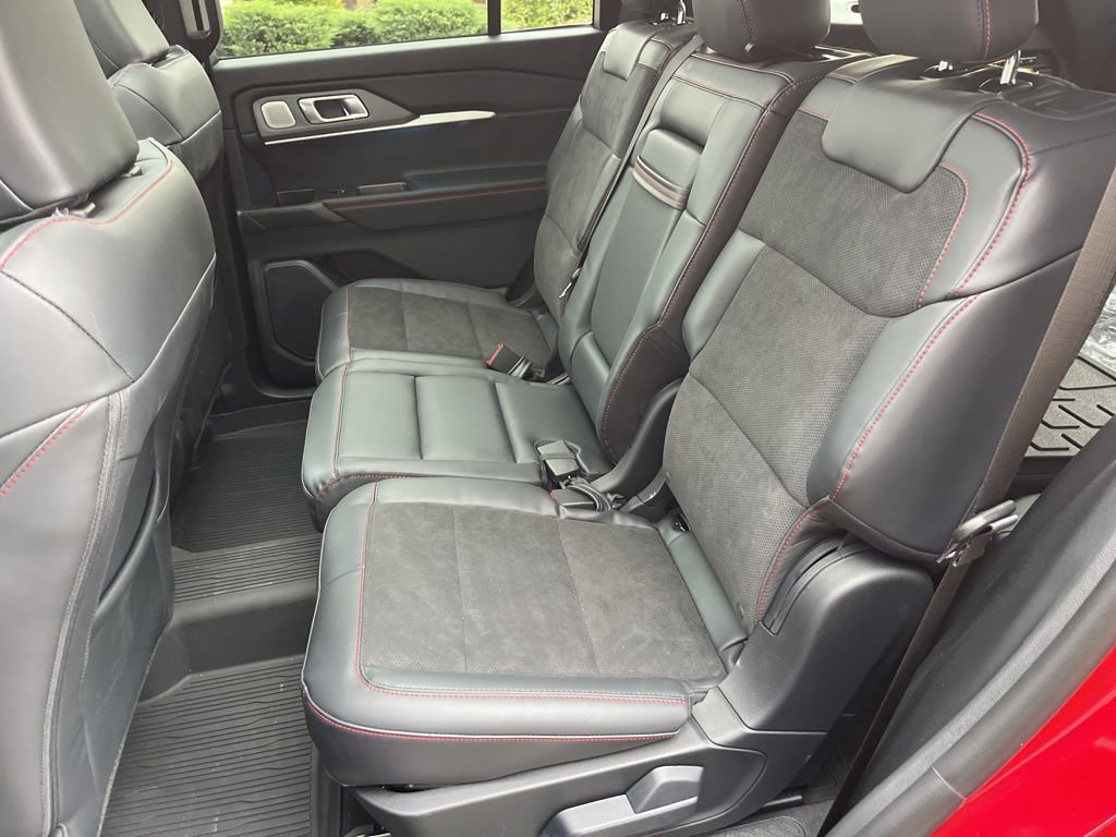 Used 2026 Ford Explorer ST w/ Sun And Sound Package image 10