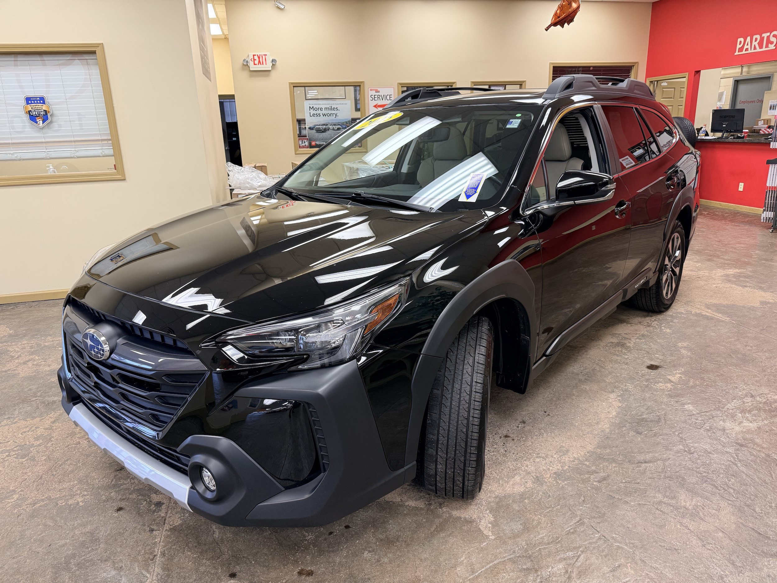 Used 2025 Subaru Outback Limited AWD/4WD image 4