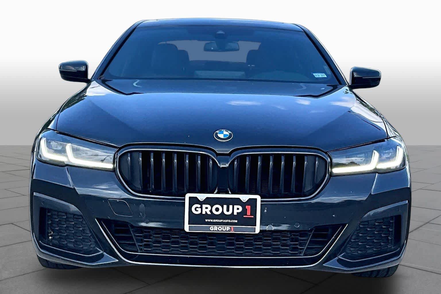 Used 2022 BMW 530i w/ M Sport Package RWD image 4