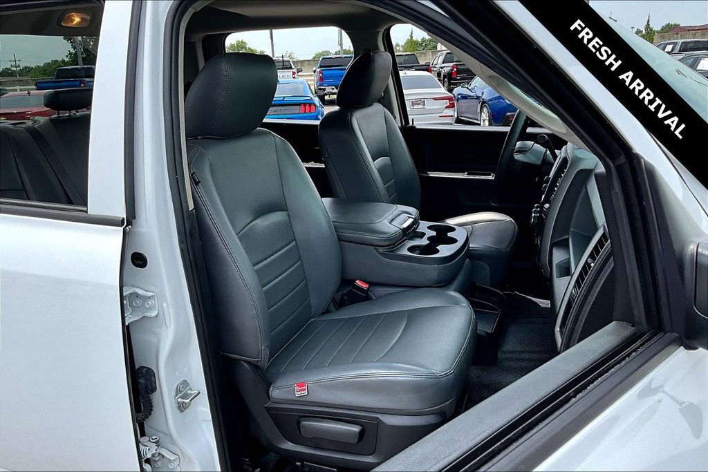Used 2018 RAM 3500 Tradesman w/ Chrome Appearance Group RWD image 26